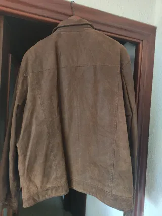 Cazadora de piel marrón