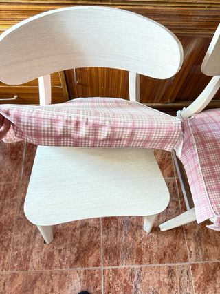 Juego de 2 sillas de madera