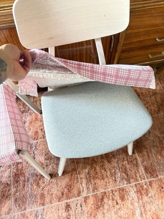 Juego de 2 sillas de madera