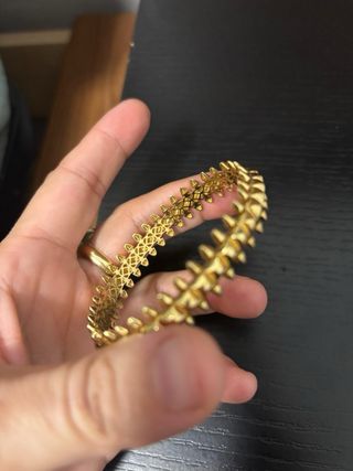 Pulsera estilo espina dorsal dorada