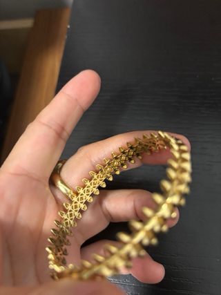 Pulsera estilo espina dorsal dorada