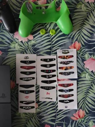 PS4 CUH-1216B + Mando + Micro + Giochi e altro