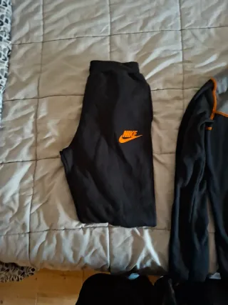 Chándal Nike Tech Negro y Gris
