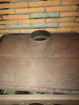 Chimenea de forja metálica