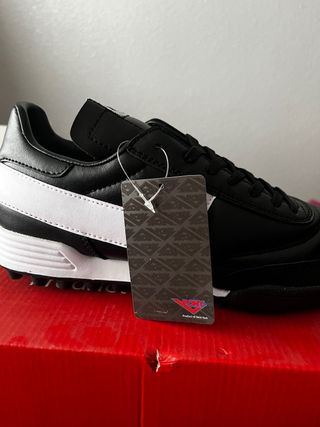 Zapatillas Pony Negras Multitacos