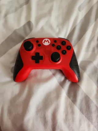 Mando Pro Nintendo Rojo y Negro