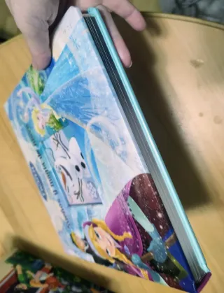 CUENTOS FROZEN SUEÑOS Y MAGIA SBBB