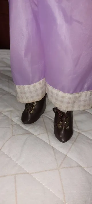 Bambola di porcellana vintage