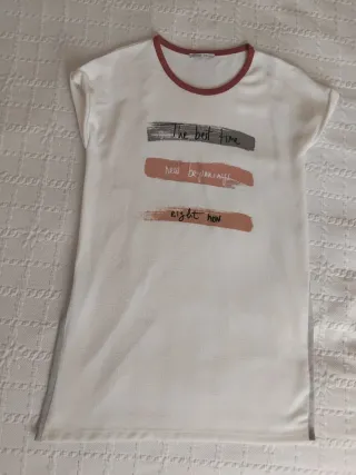 Camiseta blanca con estampado