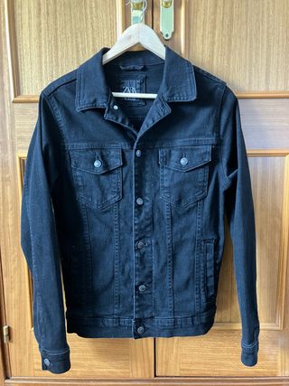 Cazadora vaquera Zara Negra