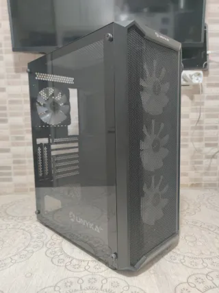 Caja PC Unikach