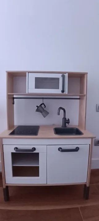 Cocinita infantil IKEA casi nueva