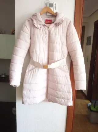 Abrigo Guess rosa palo talla M