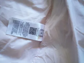 Abrigo Guess rosa palo talla M