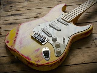 Fender Squier Stratocaster Relic Roadworn 90s