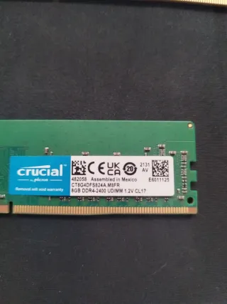 2x Memorias RAM DDR4 8GB 2400MHz Corsair y Crucial