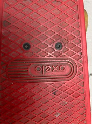 Monopatín rojo Oxelo