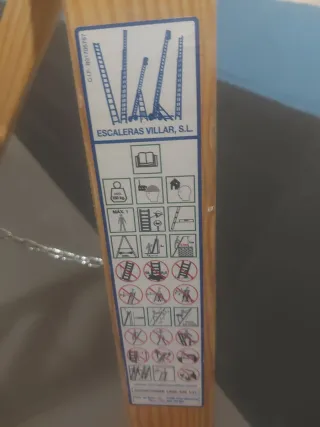 Escalera de madera Villar pintor