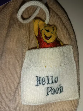 GORRO DE LANA CON PELUCHE WINNIE THE POOH DISNEY