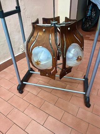 Lampadario legno e acciaio cromato