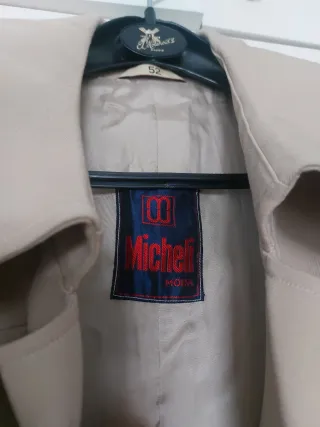 Abrigo Beige Clásico