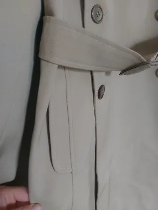 Abrigo Beige Clásico