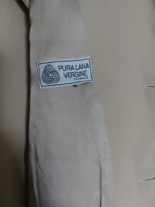 Abrigo Beige Clásico