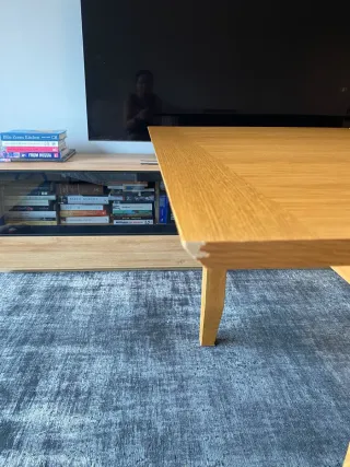 Mesa de comedor de madera
