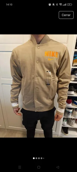 Chaqueta bomber Nike hombre beige y naranja