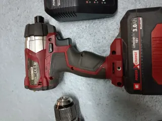 Taladro y Atornillador Einhell 18V