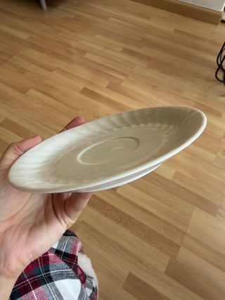 juego de porcelana blanca; 12 tazas, 12 platos