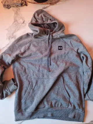 Sudadera Under Armour gris