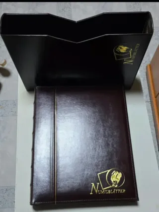 Álbum Numisblatter con 17 Blister de Sellos