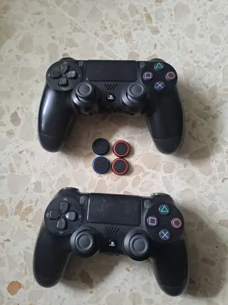PS4 (PlayStation 4) Nera + Accessori