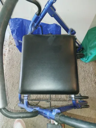 Andador carrito para personas con movilidad reduci