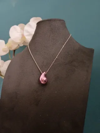 Collana con pendente a goccia