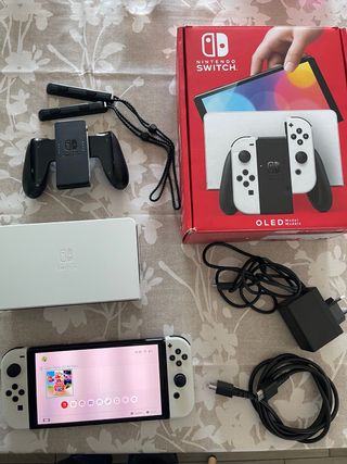 Nintendo Switch OLED Bianco e Nero