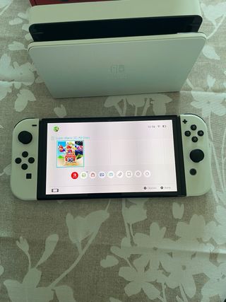 Nintendo Switch OLED Bianco e Nero