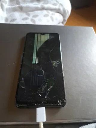 Huawei P30 Lite Roto Negro entero o por piezas.