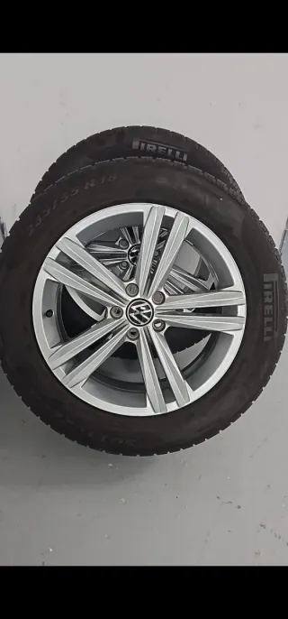 Llantas 18 VW Tiguan cin neumáticos PIRELLI