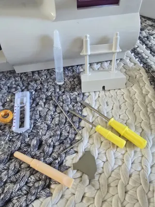 Máquina de coser Jata MC740