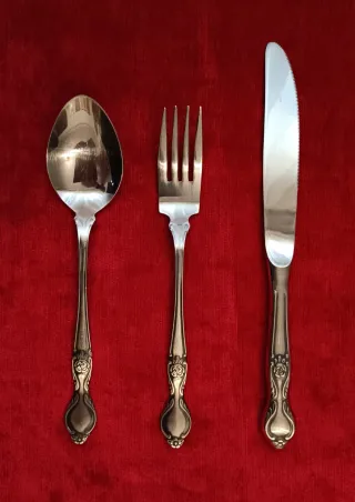 Cubertería Monix 18/10 años 70 de 109 piezas