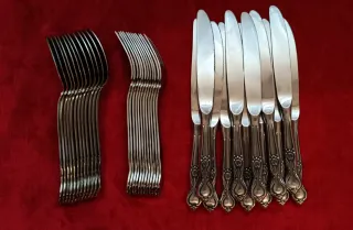 Cubertería Monix 18/10 años 70 de 109 piezas