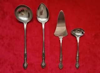 Cubertería Monix 18/10 años 70 de 109 piezas