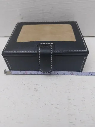 Attrezzo multifunzione con torcia