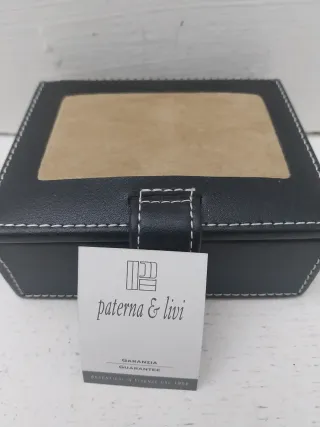 Attrezzo multifunzione con torcia