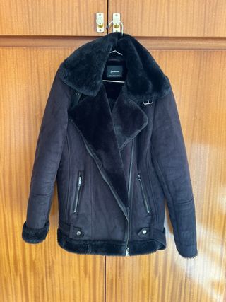 Abrigo Negro Stradivarius Talla S