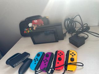 Consolle Nintendo Switch + Accessori