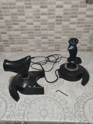 Joystick HOTAS X Thrustmaster