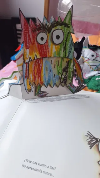 El monstruo de colores pop up